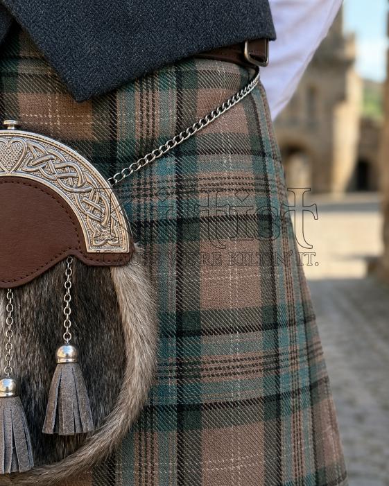 Kilt for Men in Diana Memorial Rose Tartan